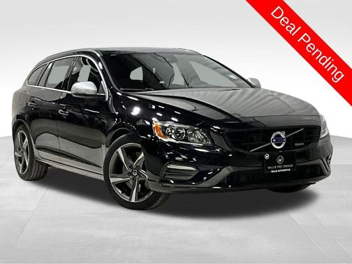 2015 Volvo V60 T6 R-Design Platinum