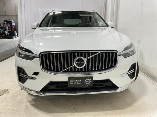 2022 Volvo XC60 B5 Inscription