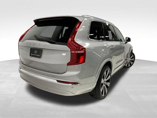 2023 Volvo XC90 Recharge Plug-In Hybrid T8 Ultimate Bright Theme 7-Seater