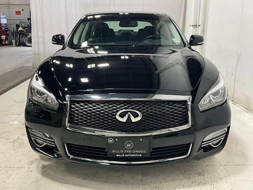 2019 INFINITI Q70 3.7X LUXE