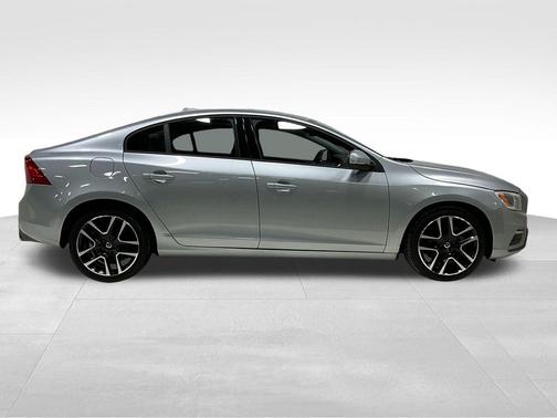 2017 Volvo S60 T5 Dynamic