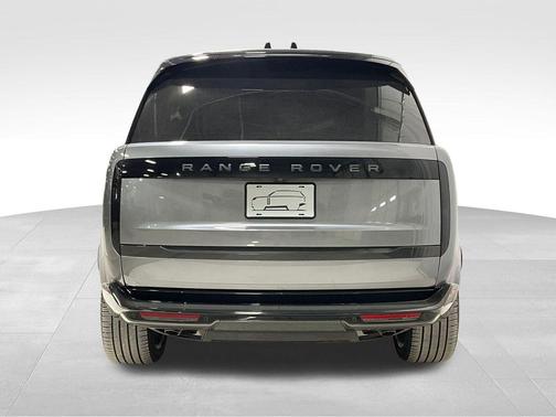 2024 Land Rover Range Rover P530 SE