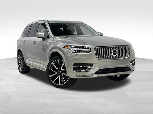 2024 Volvo XC90 B5 Plus Bright Theme