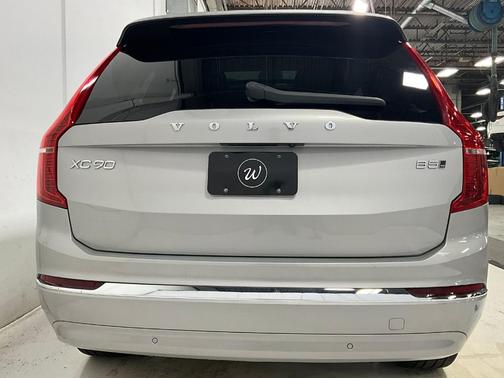 2024 Volvo XC90 B5 Plus Bright Theme