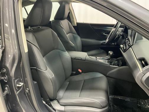 2022 Lexus ES 300h 300H