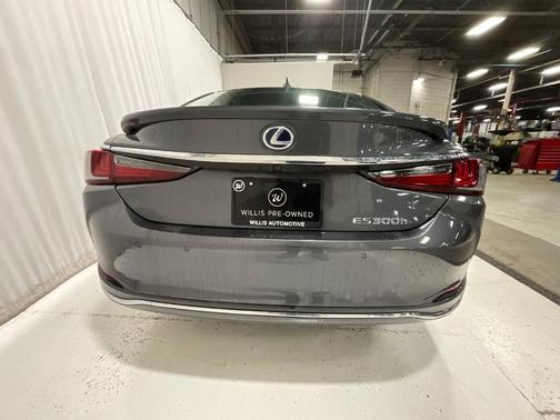 2022 Lexus ES 300h 300H