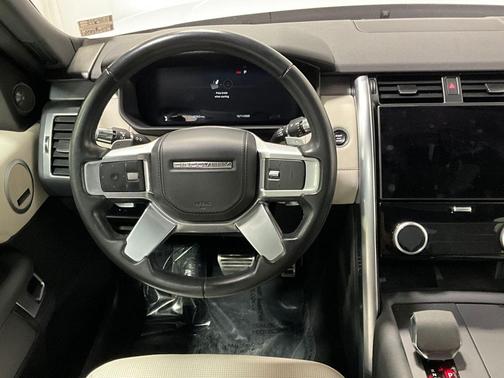 2022 Land Rover Discovery P360 HSE R-Dynamic