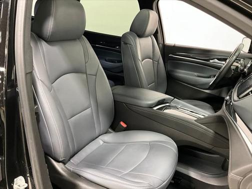 2022 Buick Enclave AWD Essence