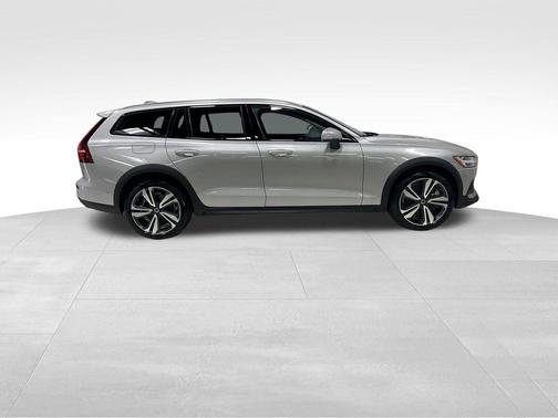 Gray 2025 Volvo V60 Cross Country Plus, B5 AWD Gas (mild hybrid)