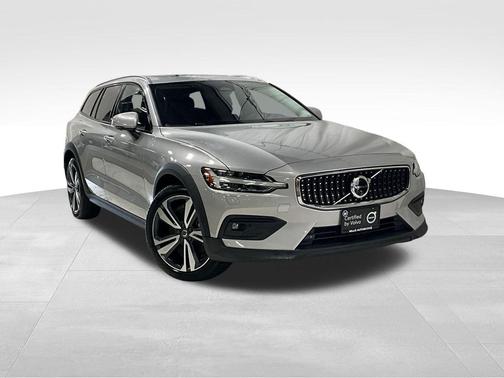 Gray 2025 Volvo V60 Cross Country Plus, B5 AWD Gas (mild hybrid)