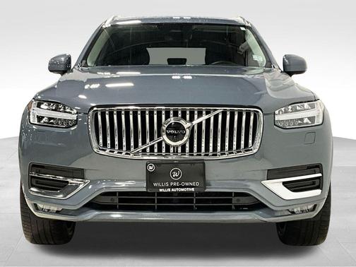 2023 Volvo XC90 B5 Plus
