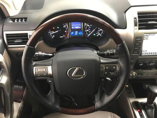 Starfire Pearl 2019 Lexus GX 460 Premium