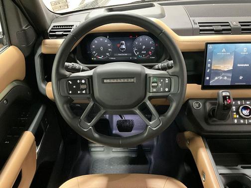 2025 Land Rover Defender 110 P400 X-Dynamic SE