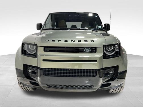 2025 Land Rover Defender 110 P400 X-Dynamic SE