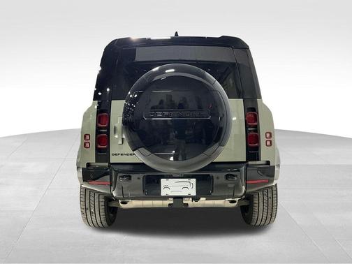 2025 Land Rover Defender 110 P400 X-Dynamic SE