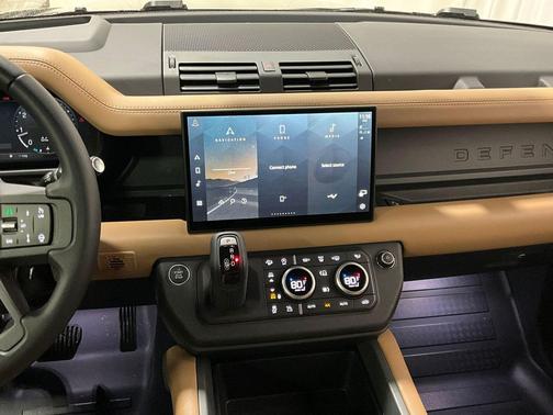 2025 Land Rover Defender 110 P400 X-Dynamic SE