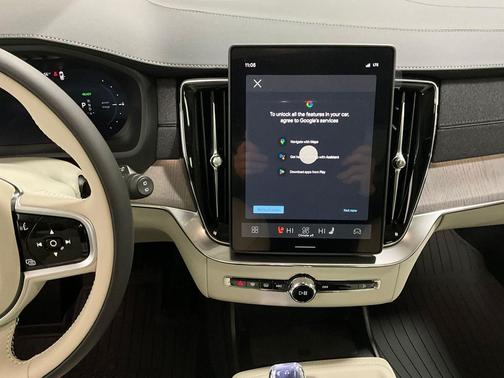 2026 Volvo XC90 Plug-In Hybrid Ultra, T8 AWD, Electric/Gasoline, Bright, 7 Seats