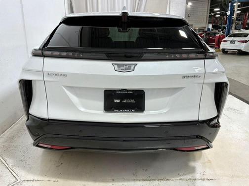 Crystal White Tricoat 2024 Cadillac LYRIQ Sport
