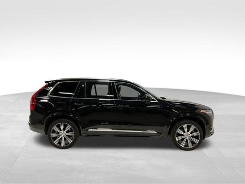 2024 Volvo XC90 Recharge Plug-In Hybrid T8 Ultimate Bright Theme 7-Seater