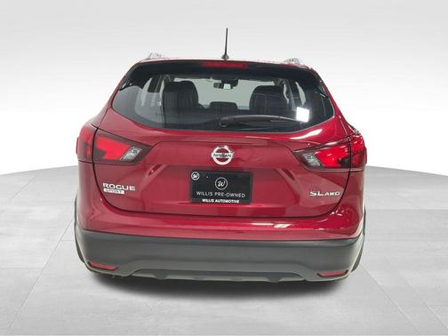 Palatial Ruby 2018 Nissan Rogue Sport SL