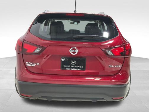 Palatial Ruby 2018 Nissan Rogue Sport SL