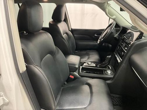 2023 INFINITI QX80 Luxe
