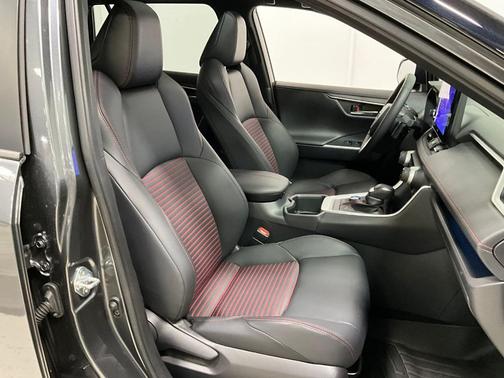 2024 Toyota RAV4 Prime XSE