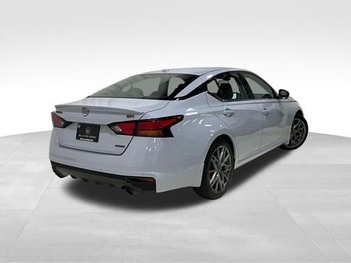 2024 Nissan Altima SR VC-Turbo FWD