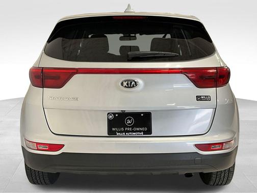 Sparkling Silver 2019 Kia Sportage LX