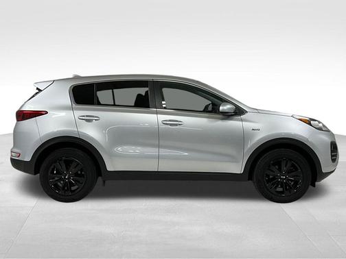 Sparkling Silver 2019 Kia Sportage LX