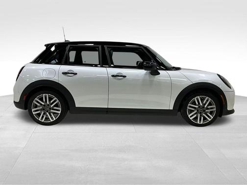 2025 MINI Hardtop Cooper