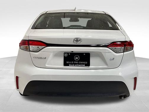 Ice Cap 2024 Toyota Corolla LE