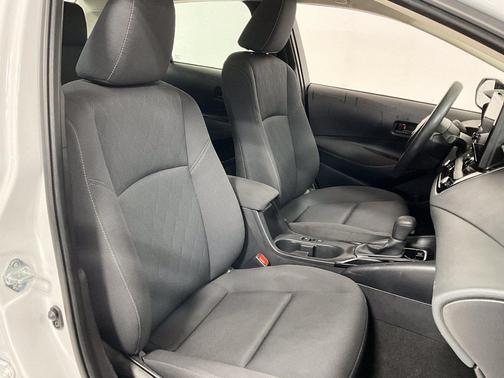 Ice Cap 2024 Toyota Corolla LE