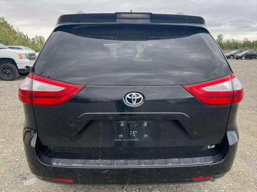 2019 Toyota Sienna LE