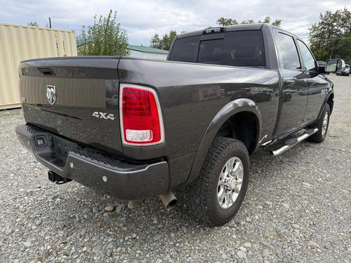 2017 RAM 2500 Laramie Crew Cab 4x4 6'4' Box