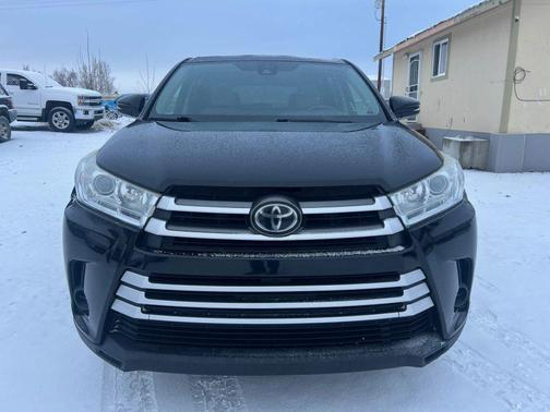 2017 Toyota Highlander LE