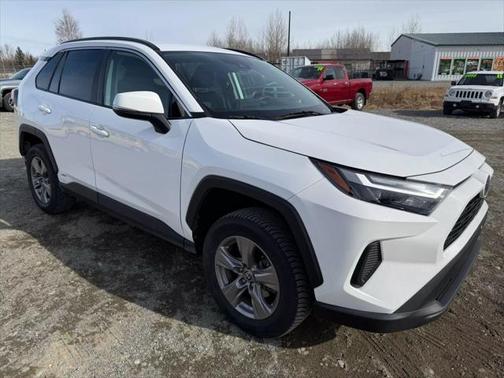 2022 Toyota RAV4 Hybrid XLE