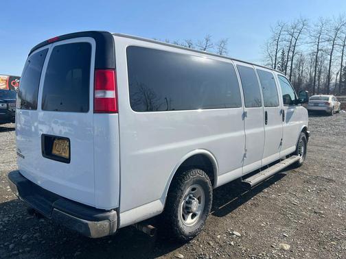 2017 Chevrolet Express 3500 LT