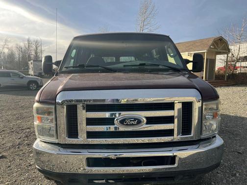 2008 Ford E350 Super Duty XLT Van 3D