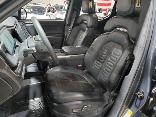 2023 Rivian R1T Adventure Quad Motor Large Pack