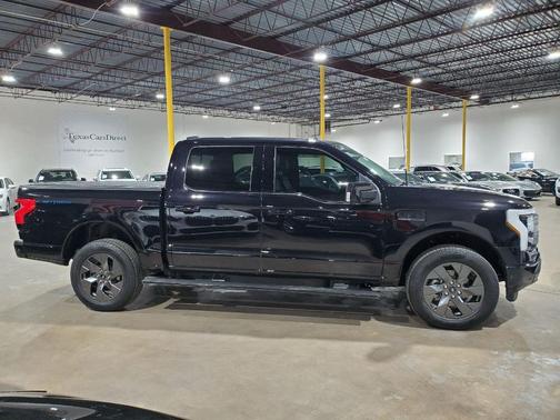 2023 Ford F-150 Lightning LARIAT