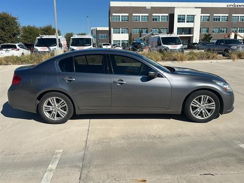 2011 INFINITI G37 Journey