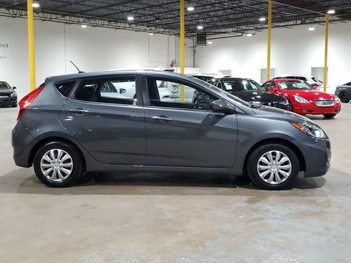 2012 Hyundai Accent SE