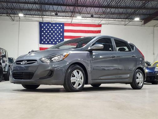 2012 Hyundai Accent SE