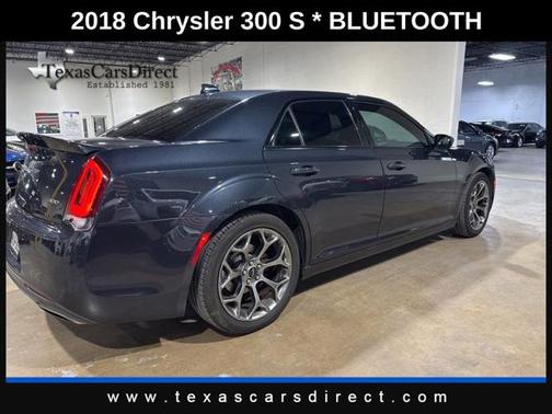 2018 Chrysler 300 S