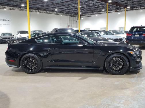 2019 Ford Shelby GT350 Base