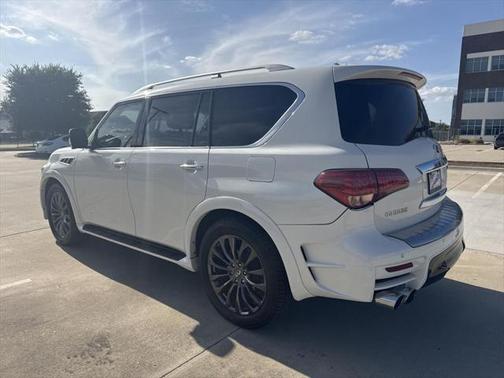 2017 INFINITI QX80 Base