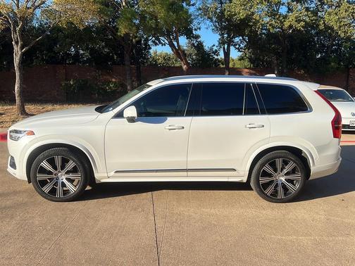 2022 Volvo XC90 T6 Inscription