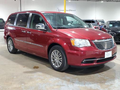 2014 Chrysler Town & Country Touring-L