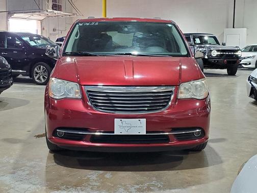 2014 Chrysler Town & Country Touring-L